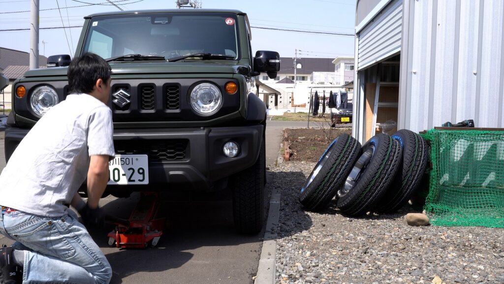 ジャッキアップから作業開始